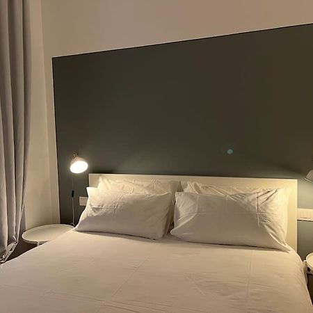 Bilocale Di Charme Apartamento Milão Exterior foto