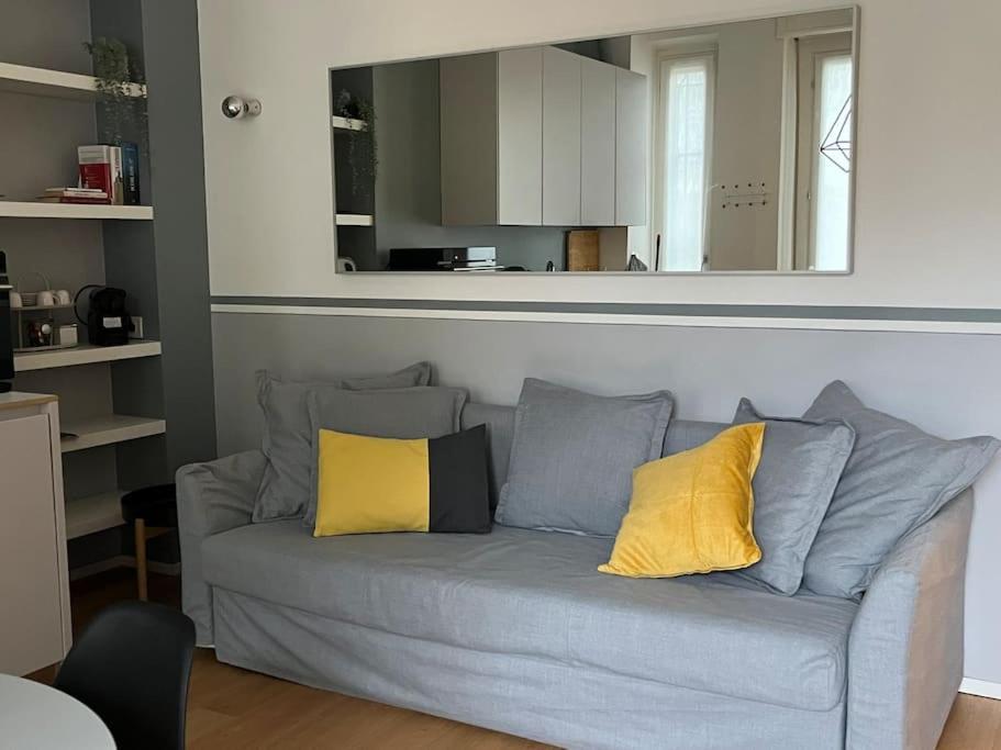 Bilocale Di Charme Apartamento Milão Exterior foto