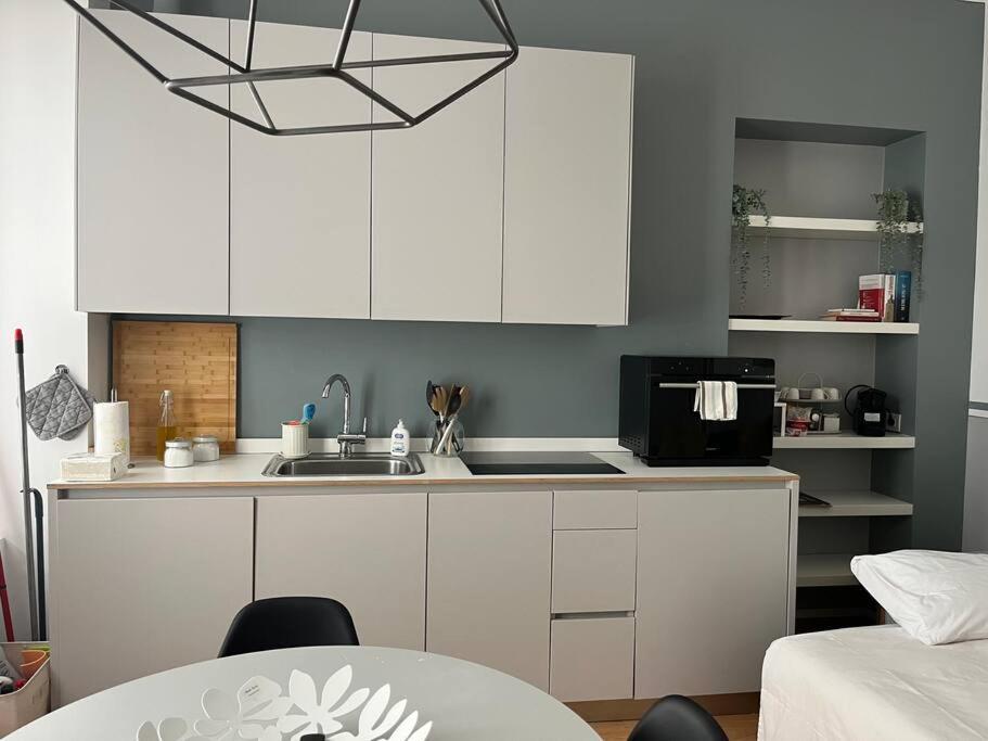 Bilocale Di Charme Apartamento Milão Exterior foto